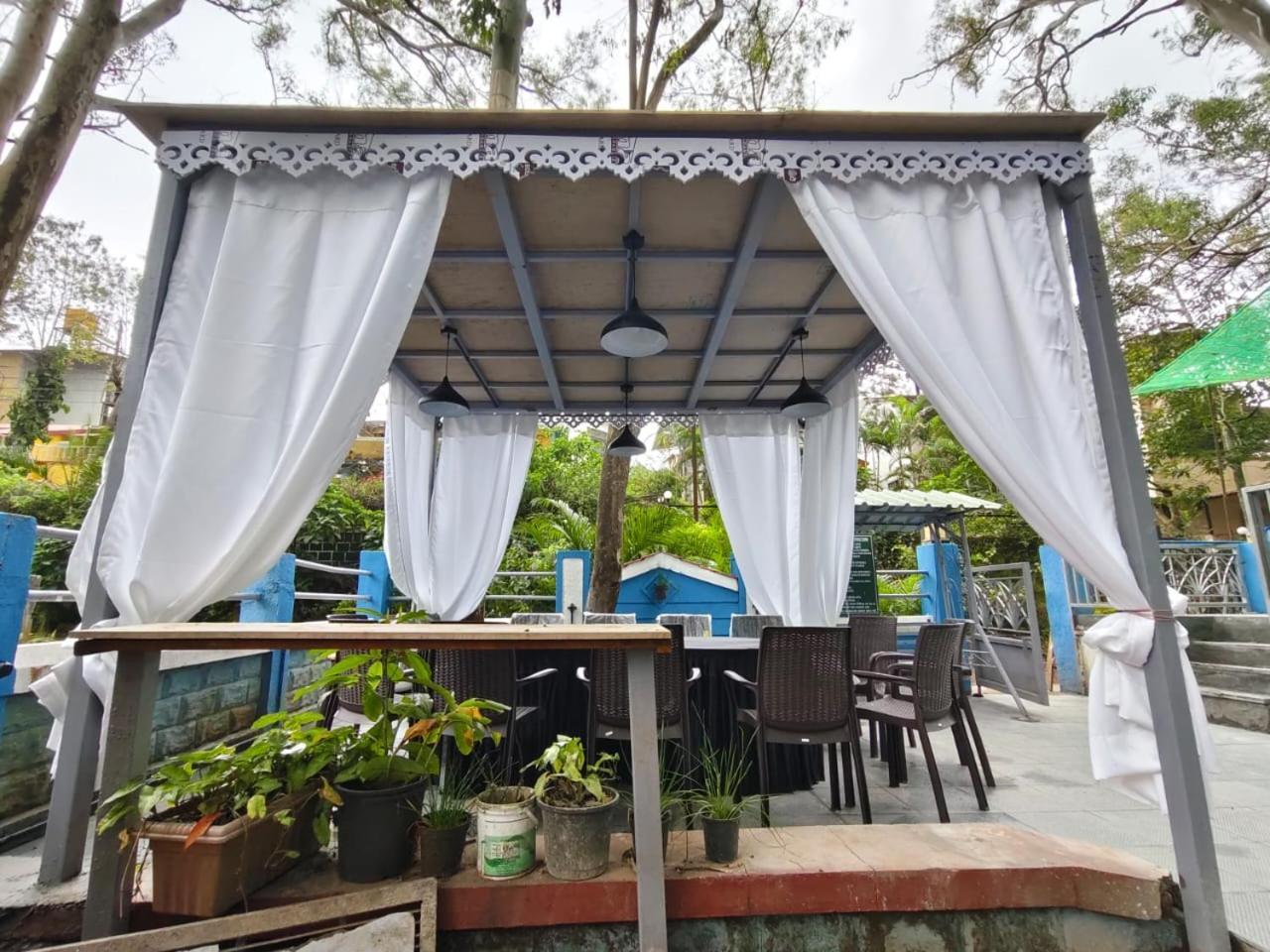 Madhuban Bungalow Panchgani มหาบาเลชวาร์ ภายนอก รูปภาพ