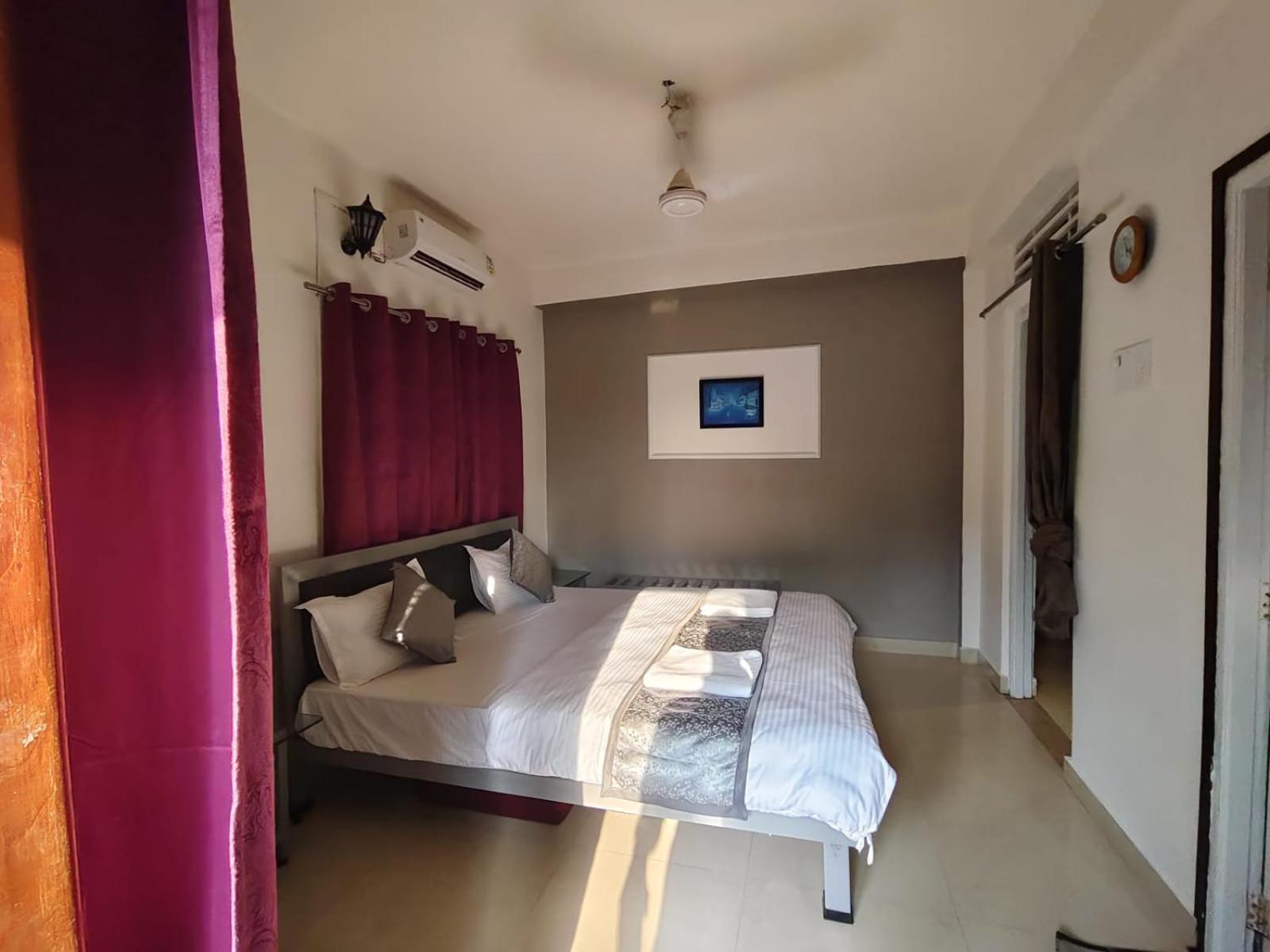 Madhuban Bungalow Panchgani มหาบาเลชวาร์ ภายนอก รูปภาพ