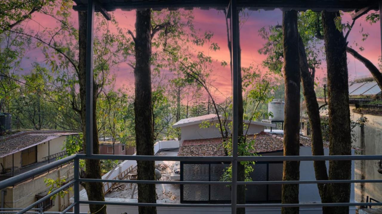 Madhuban Bungalow Panchgani มหาบาเลชวาร์ ภายนอก รูปภาพ